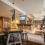 塔林城市酒店 4*